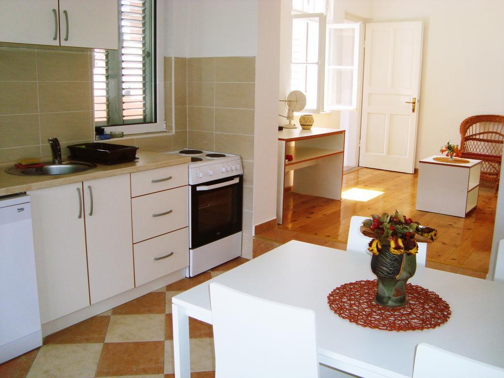 Apartments Rolovina Тиват Номер фото